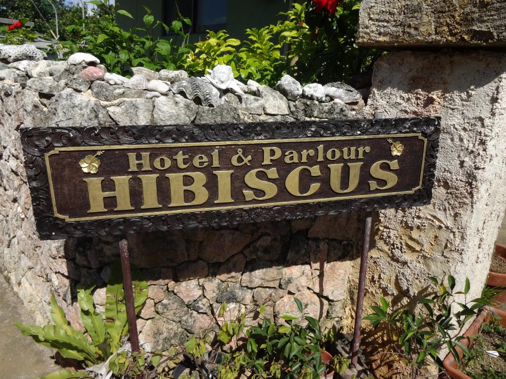 Hotel Hibiscus Miyakojima  Екстер'єр фото
